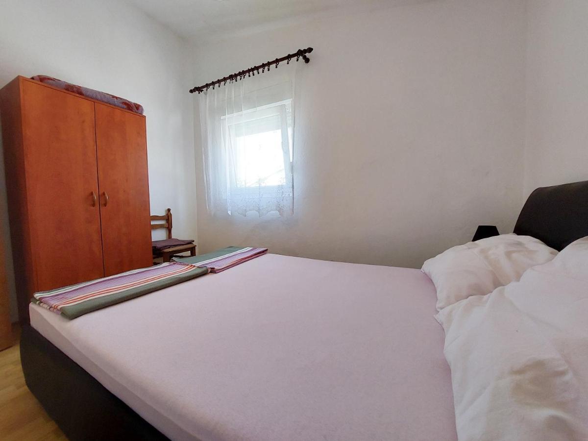 Apartment Ankica Punat Exterior photo